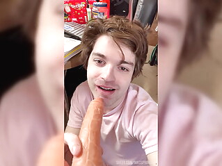 Submissive Fag Niko Springs Loves Submitting to Your Cock amateur blowjob twink