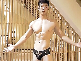Chinese Muscle Hunk 2 asian chinese amateur
